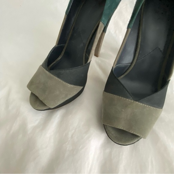 Elegant Multicolor Women's Heels - Picture 8 of 9